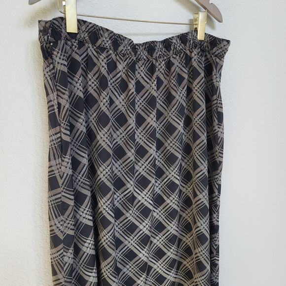 Lane Bryant Skirt Womens 22 / 24 Black Plaid A Line Elastic Waist Midi Length - Picture 10 of 11
